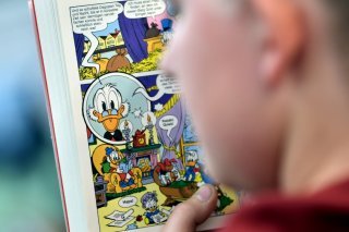 "On aimerait bien que les riches soient plutôt comme Picsou, cupides et colériques mais humains, plutôt que des transhumanistes avec un projet politique", souligne Jul, le scénariste français. (archives) KEYSTONE/DPA-Zentralbild/BRITTA PEDERSEN
